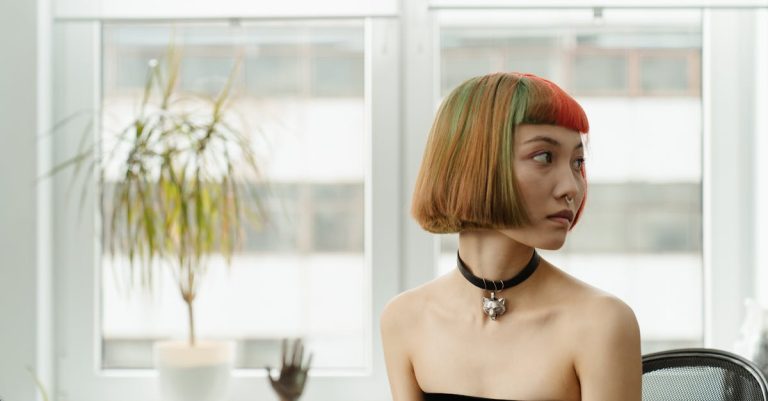 découvrez l'influence artistique dans la mode en 2026 : tendances, collaborations créatives et innovations qui redéfinissent le style.