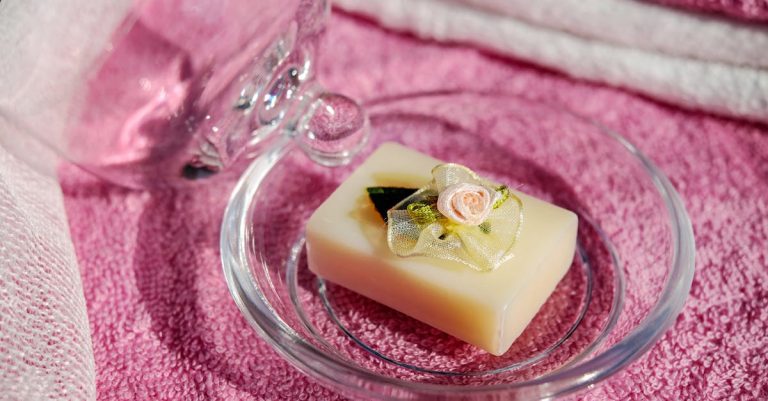 découvrez notre sélection exclusive de fragrances raffinées qui éveilleront vos sens et sublimeront votre personnalité.