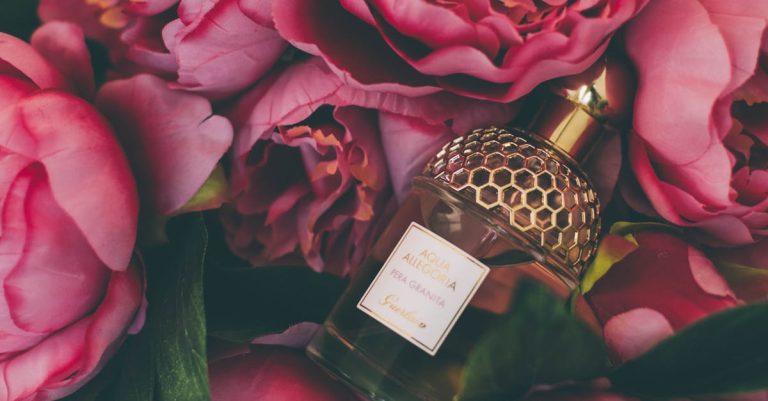 découvrez notre sélection exclusive de parfums, alliant élégance et fraîcheur pour sublimer votre quotidien.