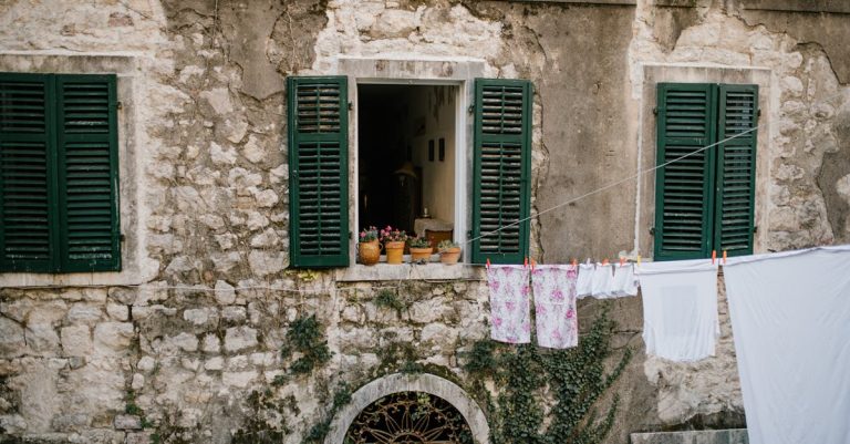 découvrez le style mediterranean chic : une élégance naturelle inspirée par les couleurs et les textures de la méditerranée, alliant confort et sophistication pour un intérieur lumineux et chaleureux.