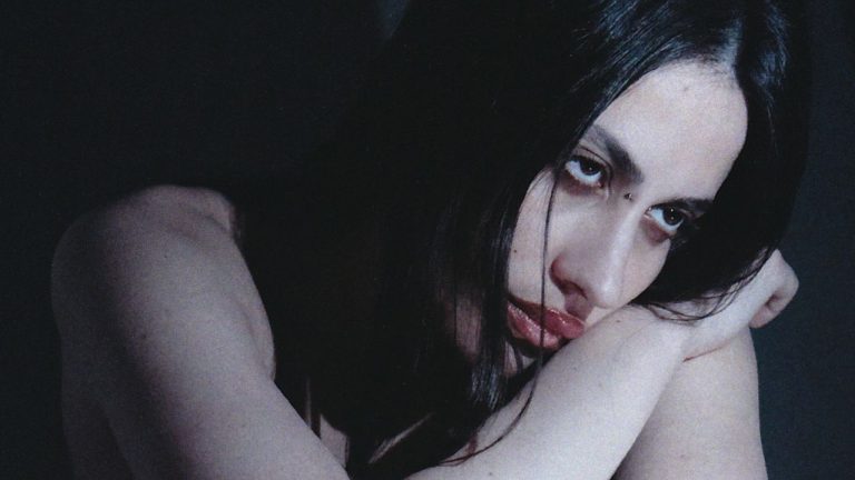 5 questions à… COUCOU CHLOE, enfant terrible de la scène électronique