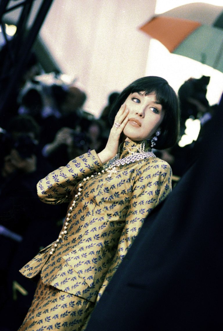 Le jour o&ugrave; Isabelle Adjani a marqu&eacute; Cannes en Dior par John Galliano