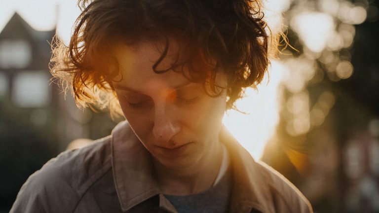 Immersion dans les journaux d&rsquo;Etty Hillesum avec Etty, la s&eacute;rie de Hagai Levi